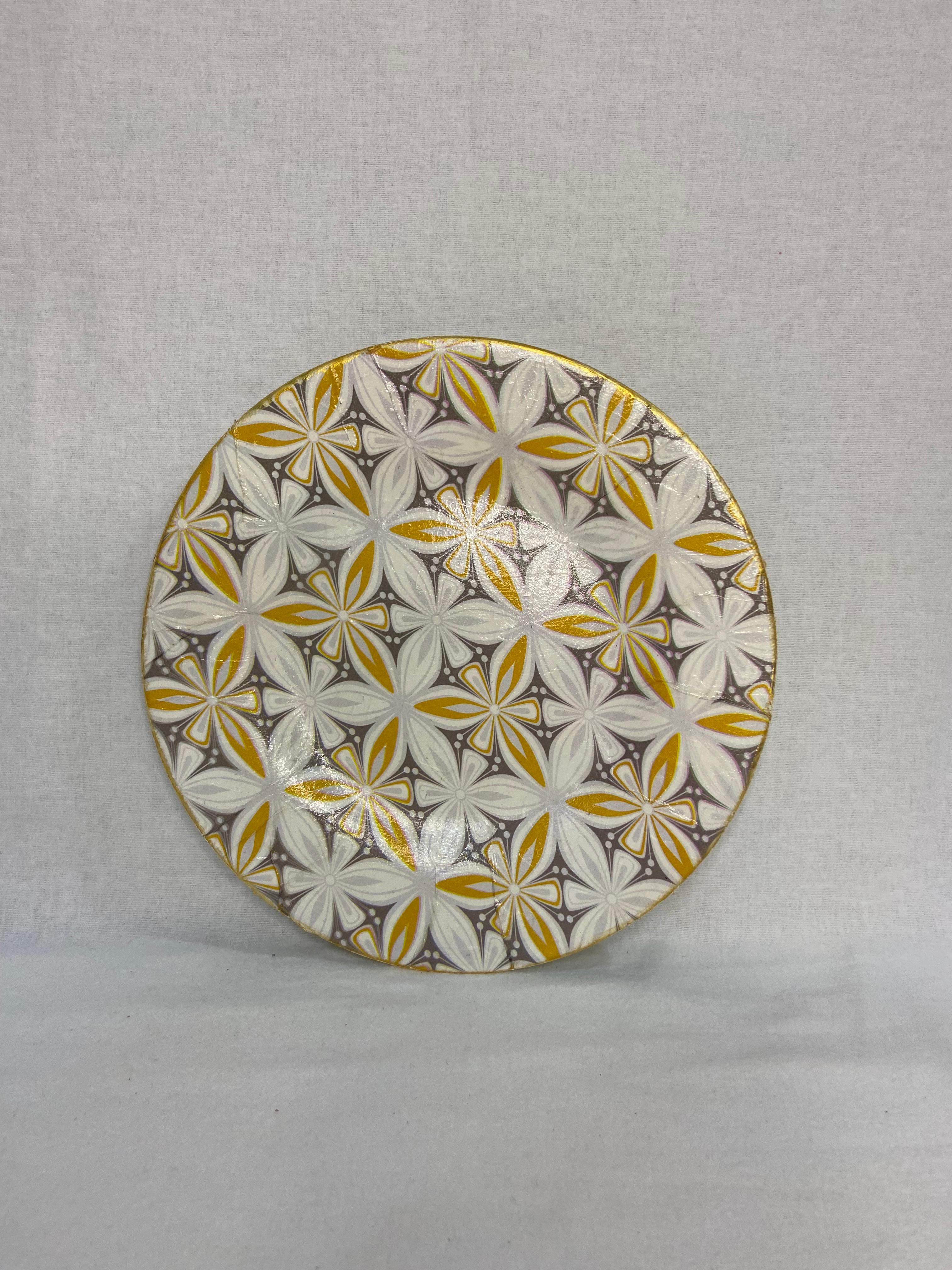 Dekoratif Yuvarlak Tabaklar