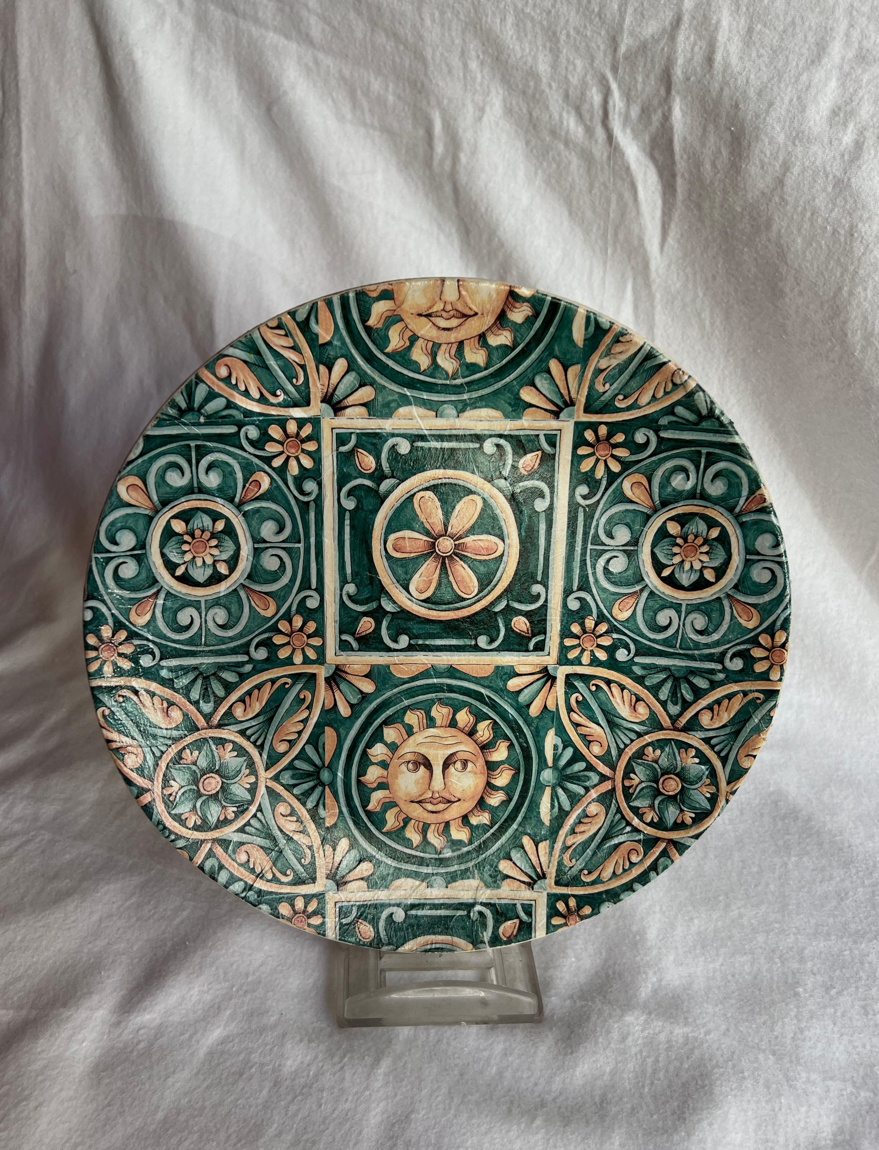 Dekoratif Yuvarlak Tabaklar