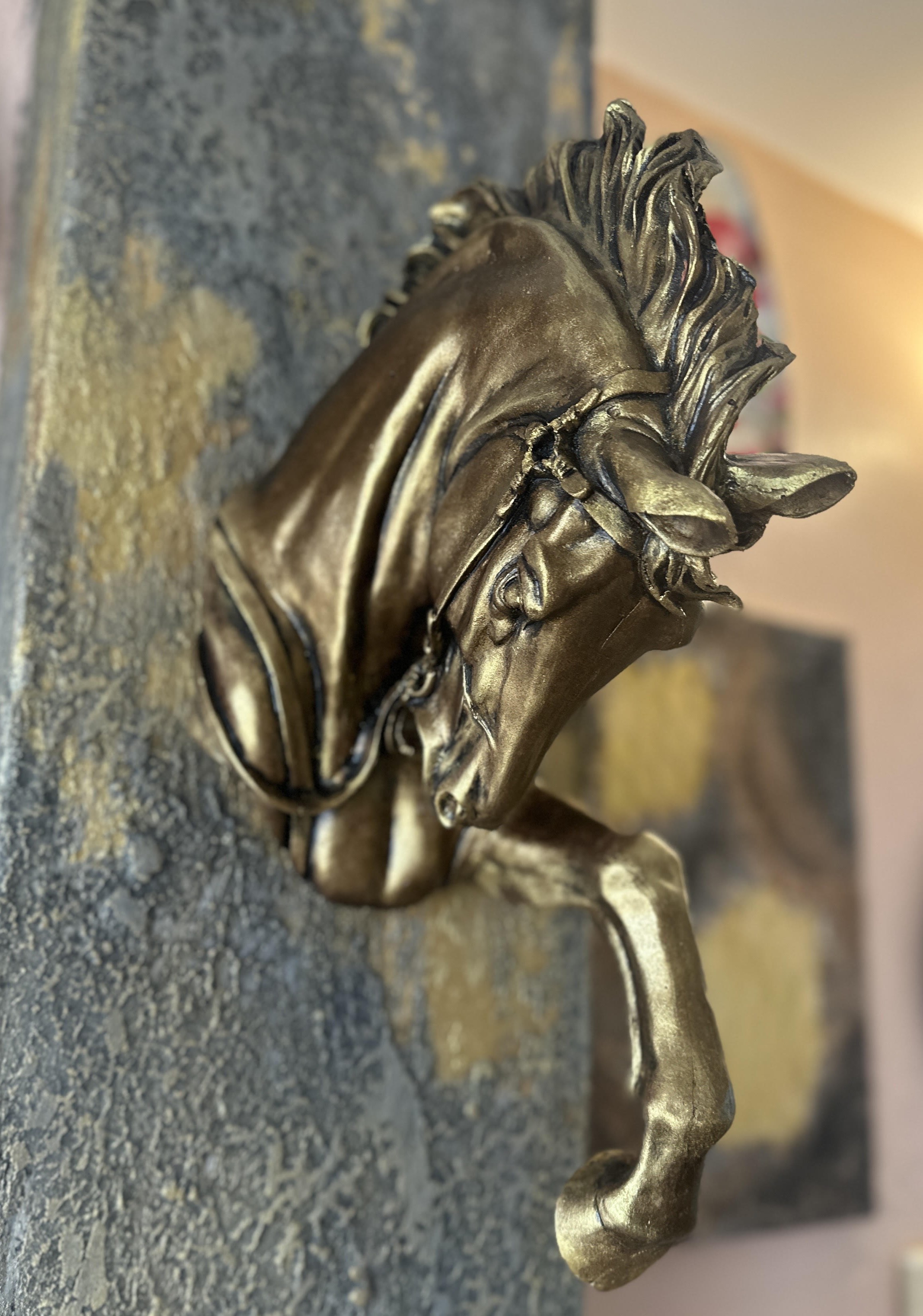 At Figürlü Duvar Süsü